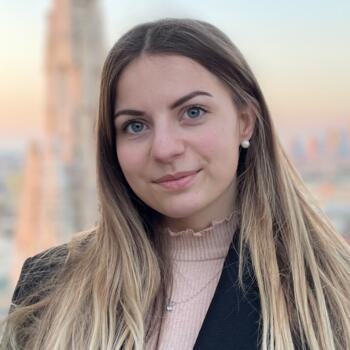 Babysitter Sept-Sorts: Célia