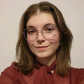 Babysitter in Savigné-sur-Lathan: Tiffanie