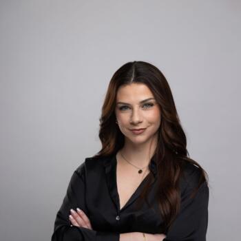 Babysitter in Pontault-Combault: Angela