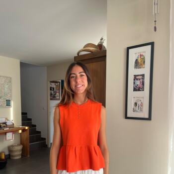 Babysitter in Cabrières: Lola