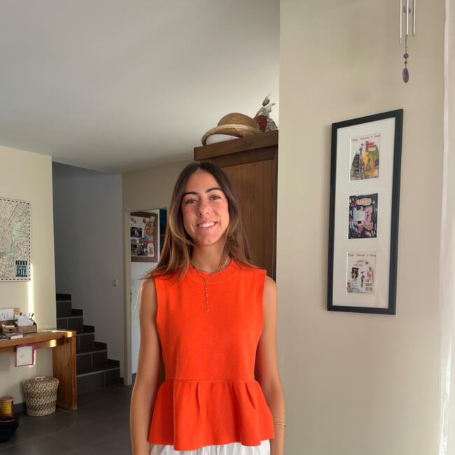 Babysitter in Cabrières: Lola