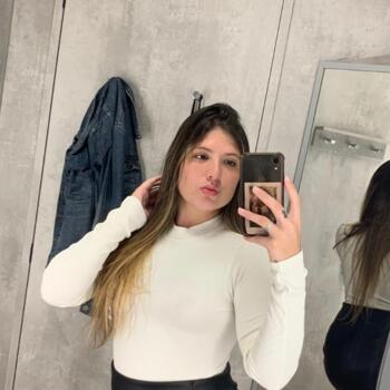 Babysitter in Bragança Paulista: Mirella