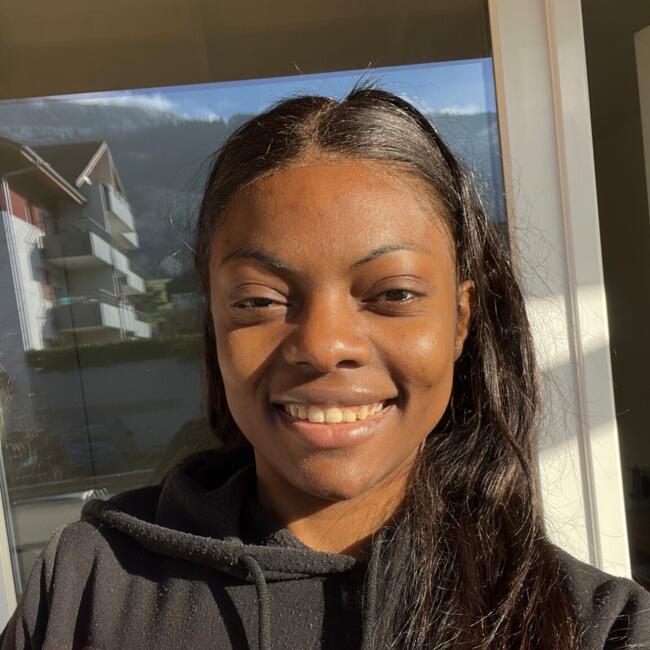 Babysitter in Aarlen: Sandrine