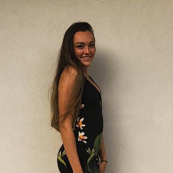 Babysitter Kaneohe: Amy