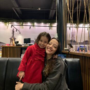 Babysitter in Poços de Caldas: Lavinia