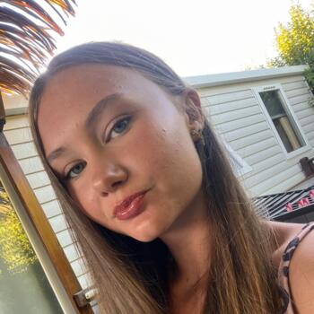 Babysitter in Fontenay-le-Marmion: Solenn