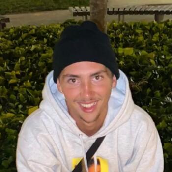 Babysitter in Hyères: Yann