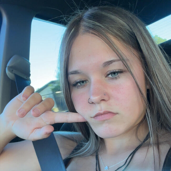 Babysitter in Napier City: Emily