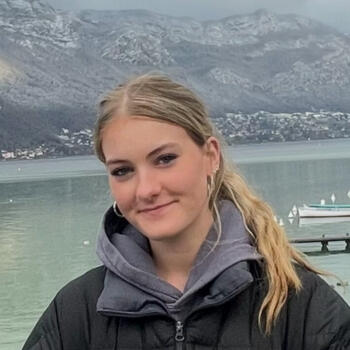 Babysitter in Sydney: Clara