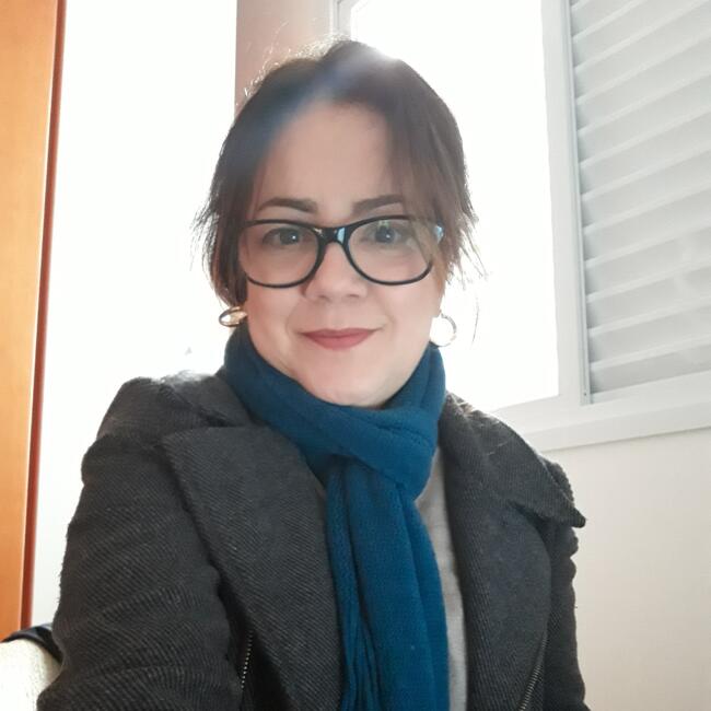 Baby-sitter in Almada: Gilza