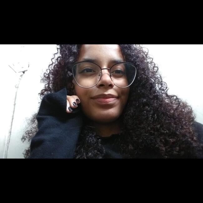 Babysitter in Cotia: Larissa