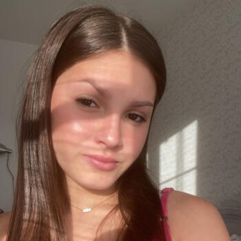 Babysitter in Uchaud: Leona