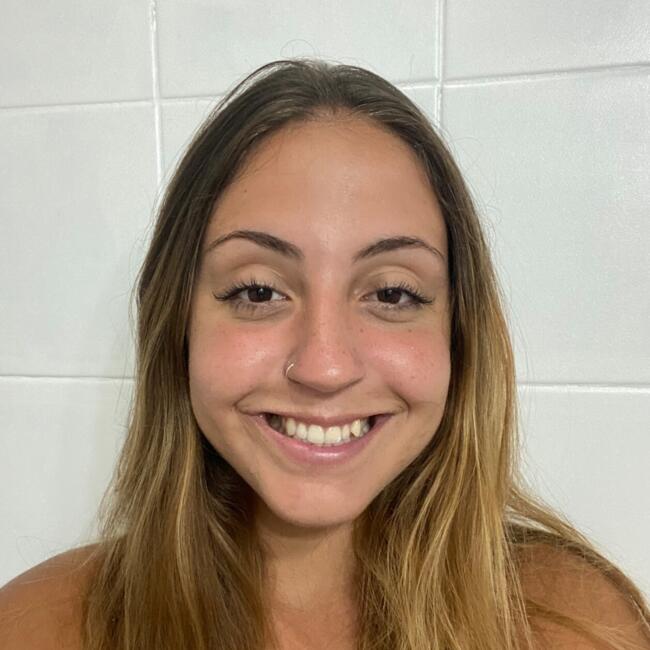 Babá em Niterói: Julia