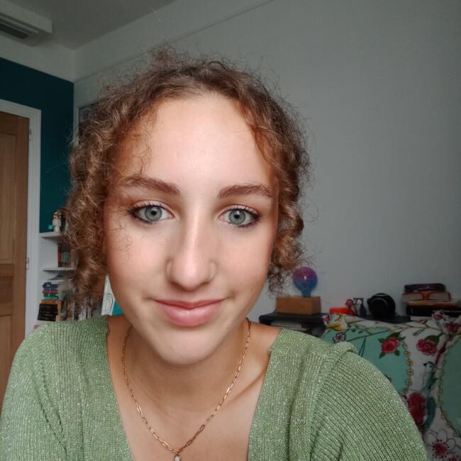 Babysitter in Toulouse: Lilly