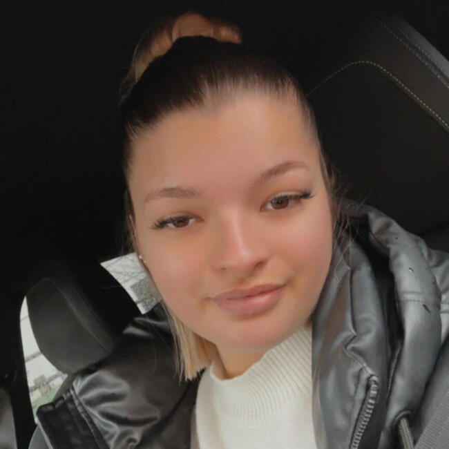 Babysitter in Bois-Guillaume: Lya