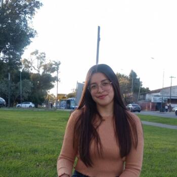 Niñera Longchamps: Fiorella Ledesma