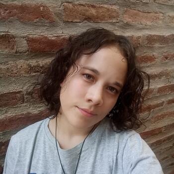 Niñera José María Ezeiza: Julia Paola Pintos