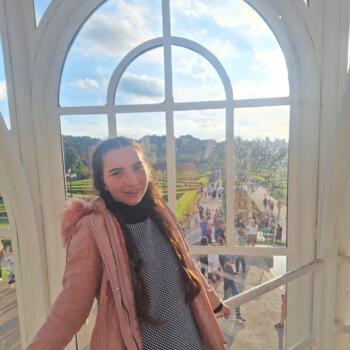 Babá em Guaramirim: Julia