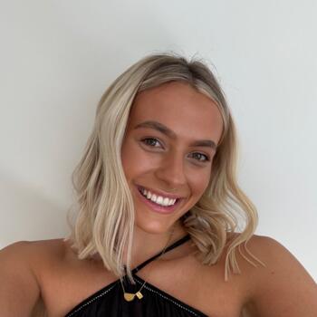 Babysitter in Christchurch: Jade