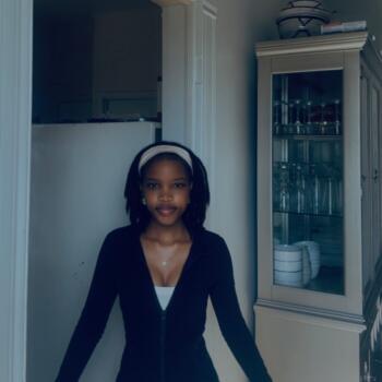 Babysitter in Syracuse: Adeline