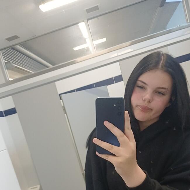 Babysitter in Devonport: Laurel