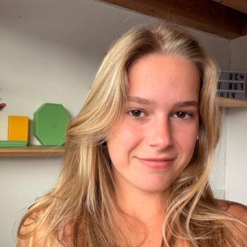 Babysitter in Innsbruck: Lorelai-Alyssa