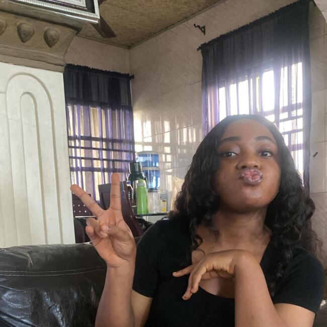 Baby-sitter in Winnipeg: Emerald