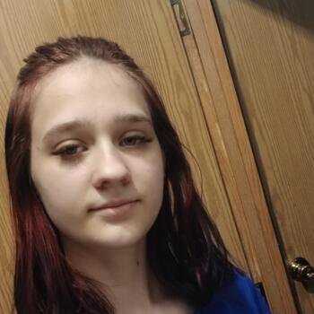 Babysitter in Clare (Michigan): Carmen