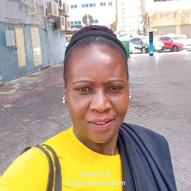 جليسة أطفال في دبي: Loise