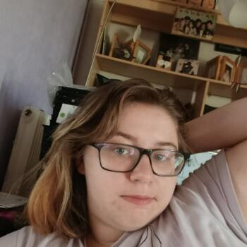 Babysitter Arveyres: Enora