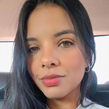 Babysitting job in Uberlândia: babysitting job Maraysa