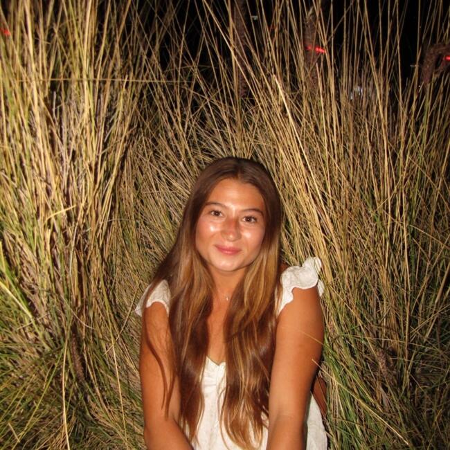 Babysitter in Lakewood (California): Alejandra