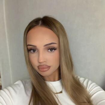 Babysitter in Genk: Gioia