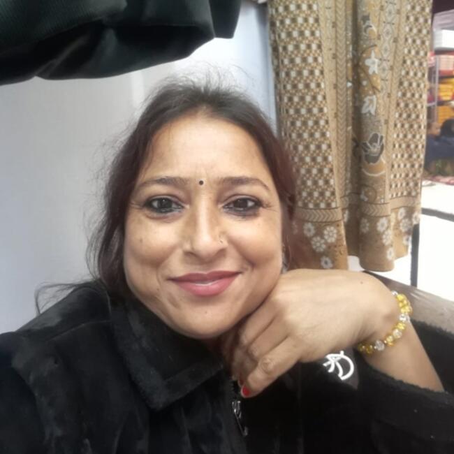 लखनऊ में बेबीसिटर: Anushka