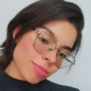 Niñera Grecia: Alina