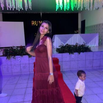Babysitter in Teixeira de Freitas: Sybelle