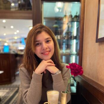 Babysitter in Budapest: Monika