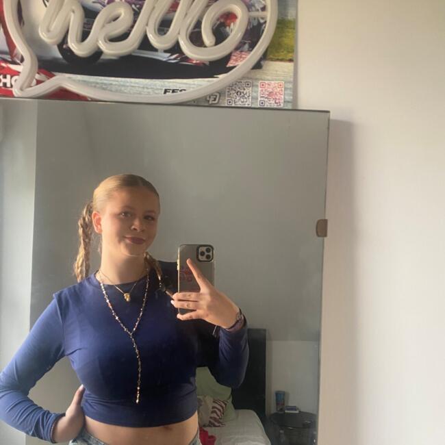 Babysitter in Staffelfelden: Noemie