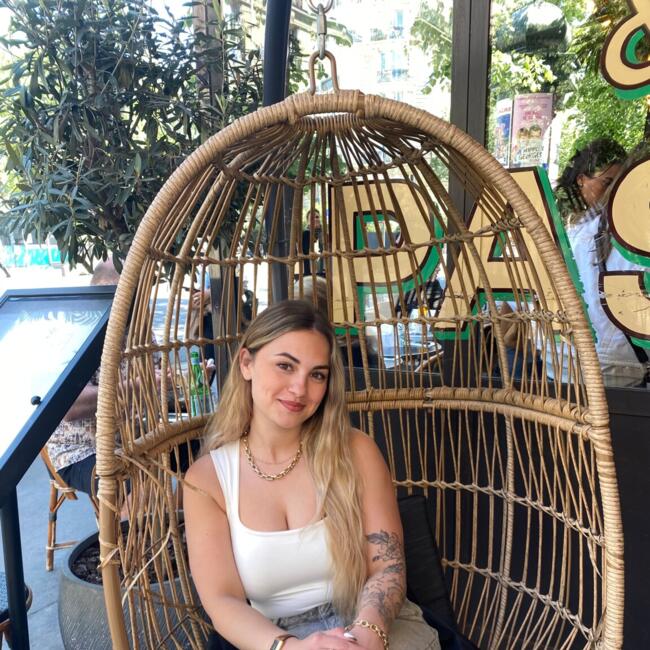 Babysitter in Ampuis: Inesa