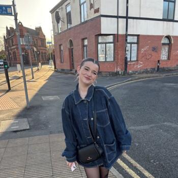 Babysitter in Manchester: Maisie