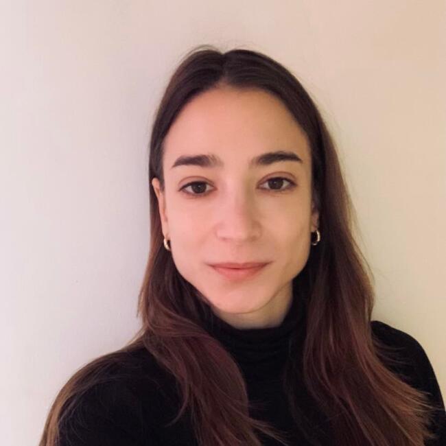 Babysitter in Athens: Vanessa