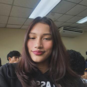 Niñera en David: Inés