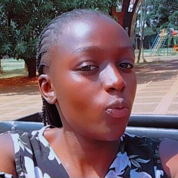 Babysitter Nairobi: Tess