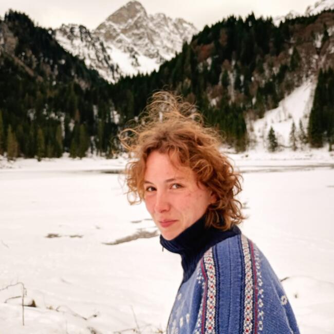 Babysitter in Tournai: Kristen