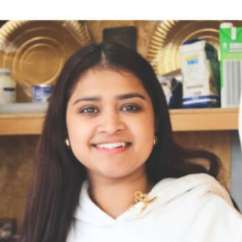 Babysitter Almeirim: Nishtha