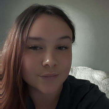 Babysitter in Tamworth: Elisha