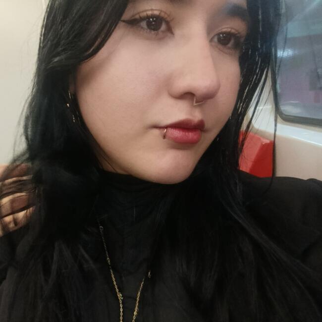 Babá em Brasília: Thays
