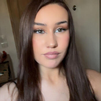 Babysitter in Saint-Étienne-du-Grès: Sana