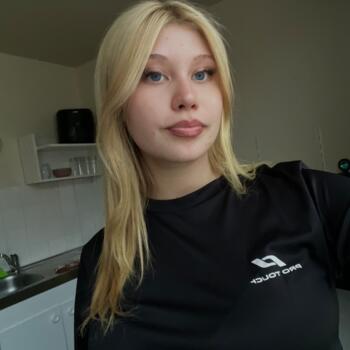 Baby-sitter Tours: Nicole