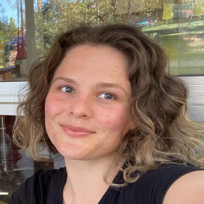 Babysitter in Perth: Isabella